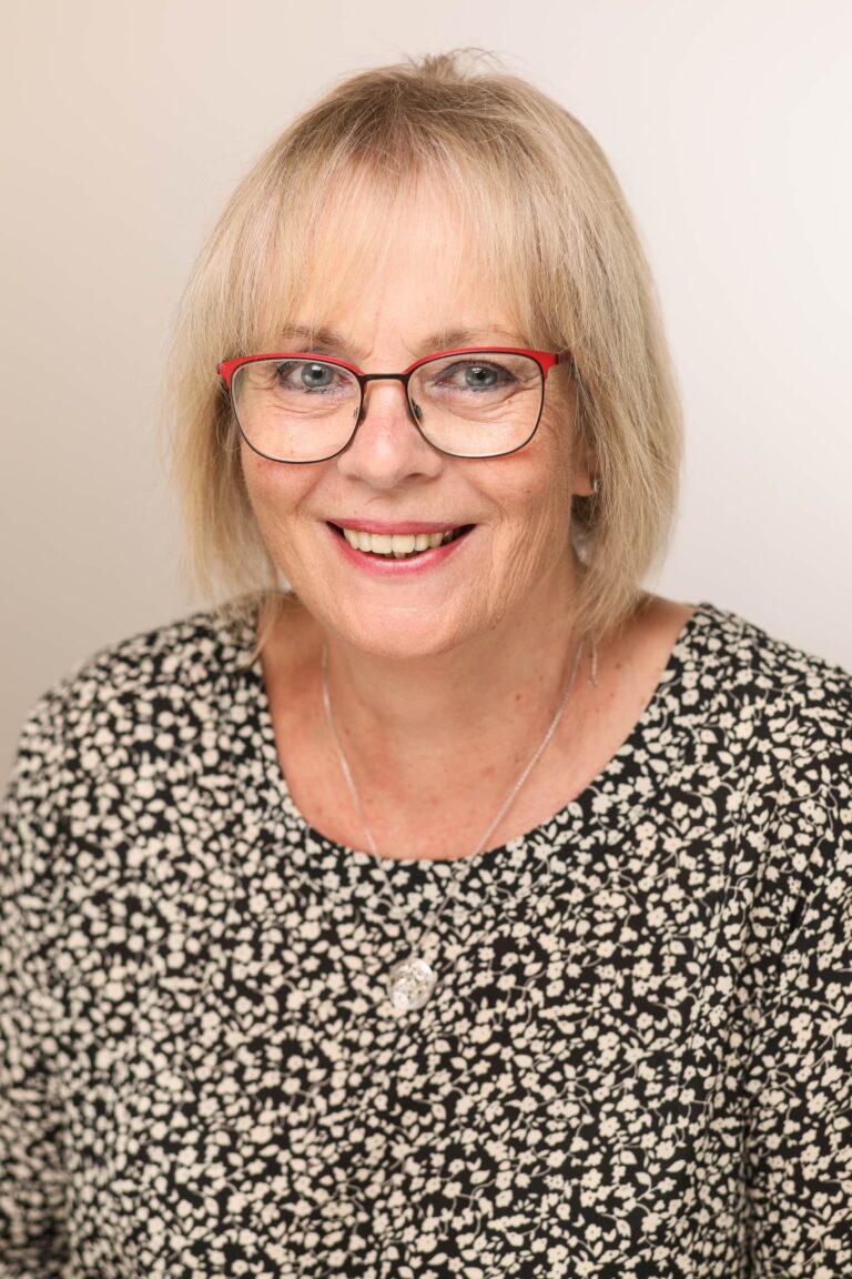 Ulla Kroll_ Mitarbeiterin EXPERTS & TALENTS GmbH in Essen