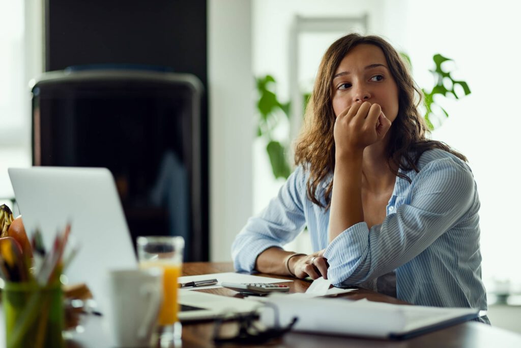 Unzufriedenheit am Arbeitsplatz lässt die Motivation sinken.